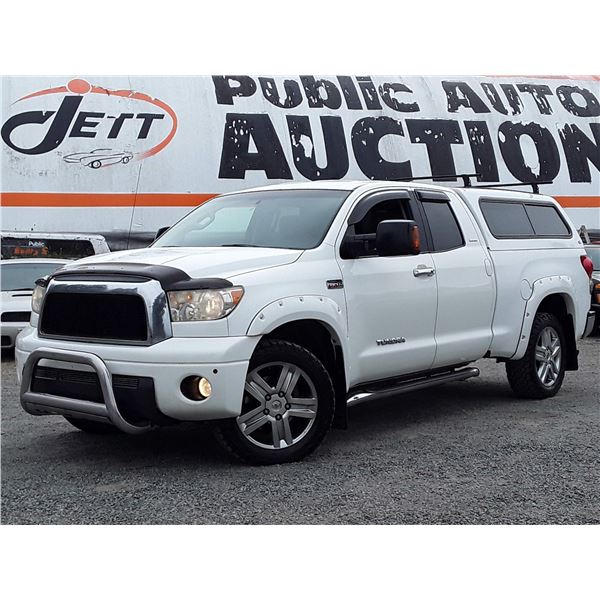 H2 --  2008 TOYOTA TUNDRA CREW CAB 4X4 , White , 349780  KM's
