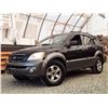 Image 9 : A4 --  2004 KIA SORENTO EX 4X4 SUV, BLACK, 269,424 KMS , Black , 269424  KM's "NO RESERVE"