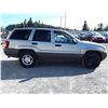 Image 4 : F4 --  2004 JEEP GRAND CHEROKEE LAREDO 4X4 , Grey , 301948  KM's