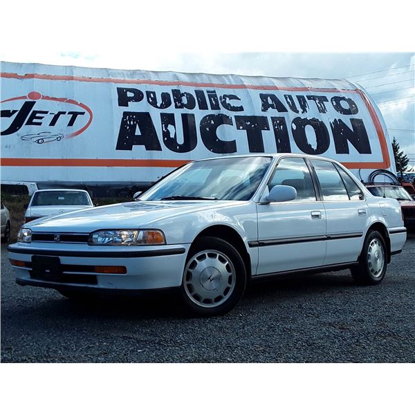 A8 --  1992 HONDA ACCORD EX-R , White , 246950  KM's
