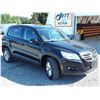Image 3 : G6 --  2009 VW TIGUAN S , Black , 150172  KM's