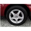 Image 10 : A12A --  2002 FORD TAURUS SE  , Red , 191927  KM's