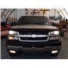 Image 11 : G4 --  2004 CHEVROLET SILVERADO 2500 H.D. 4X4 , Silver , 244430  KM's