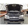Image 20 : G4 --  2004 CHEVROLET SILVERADO 2500 H.D. 4X4 , Silver , 244430  KM's