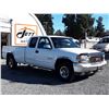 Image 3 : G3 --  1999 GMC SIERRA EXT CAB , White , 131999  KM's