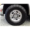 Image 16 : F6 --  2005 CHEVROLET SUBURBAN 2500 4X4 , Grey , 302325  KM's