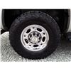 Image 20 : F6 --  2005 CHEVROLET SUBURBAN 2500 4X4 , Grey , 302325  KM's