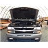 Image 22 : F6 --  2005 CHEVROLET SUBURBAN 2500 4X4 , Grey , 302325  KM's