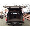 Image 36 : F6 --  2005 CHEVROLET SUBURBAN 2500 4X4 , Grey , 302325  KM's