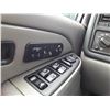 Image 50 : F6 --  2005 CHEVROLET SUBURBAN 2500 4X4 , Grey , 302325  KM's