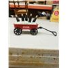 Image 2 : SMALL COCA COLA WAGON FILLED WITH ICE AND COCA COLA BOTTLES - DÉCOR