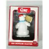 Image 2 : COCA COLA MINI SNOW GLOBE COLLECTION