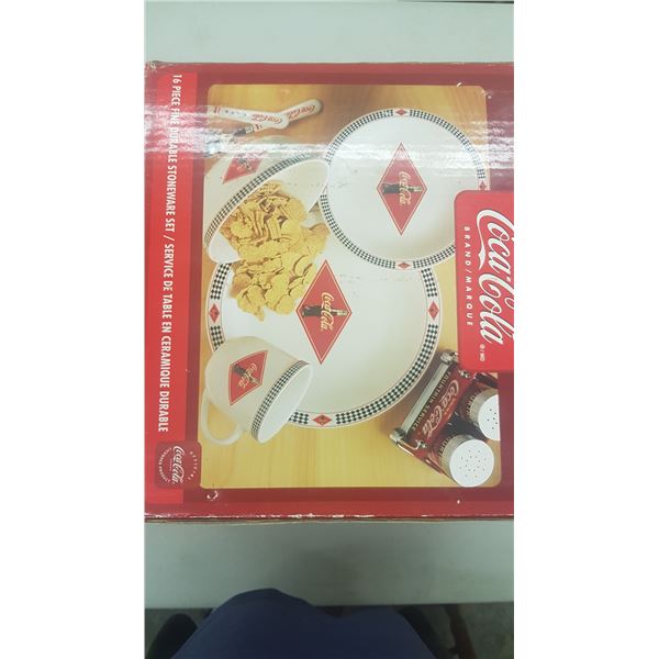 COCA COLA BRAND 16 PIECE FINE DURABLE DISH / STONEWARE SET