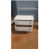 Image 2 : Small 3 drawer Dresser