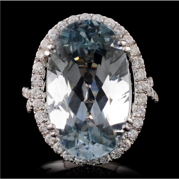 18K Gold 10.00ct Aquamarine & 0.91ct Diamond Ring