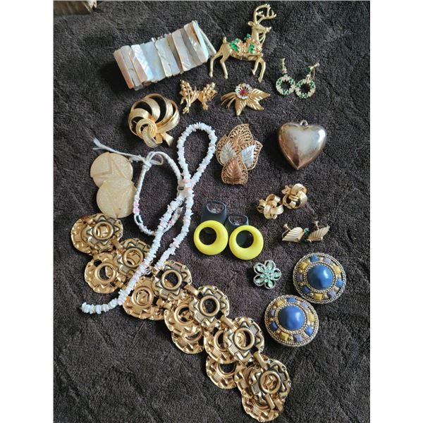 lot jewelry assorted