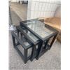 Image 2 : Nesting tables