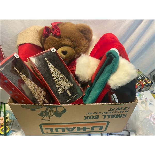 Box Christmas stockings and cards