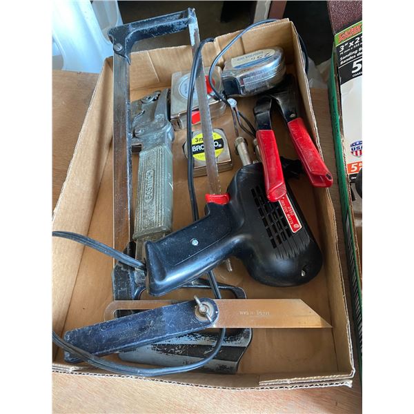 Tools and measuring tapes