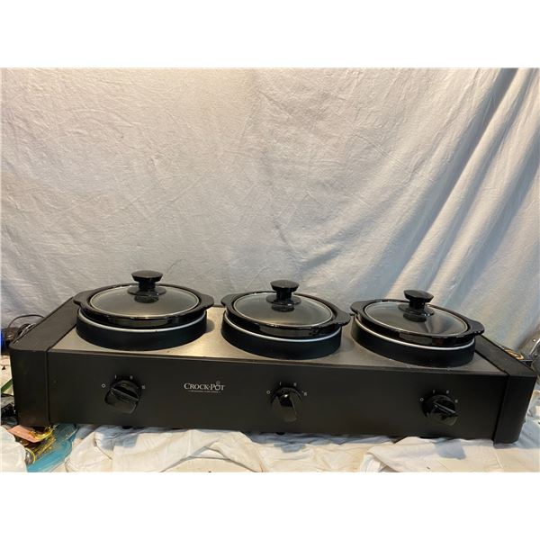 Crock pot cooking station