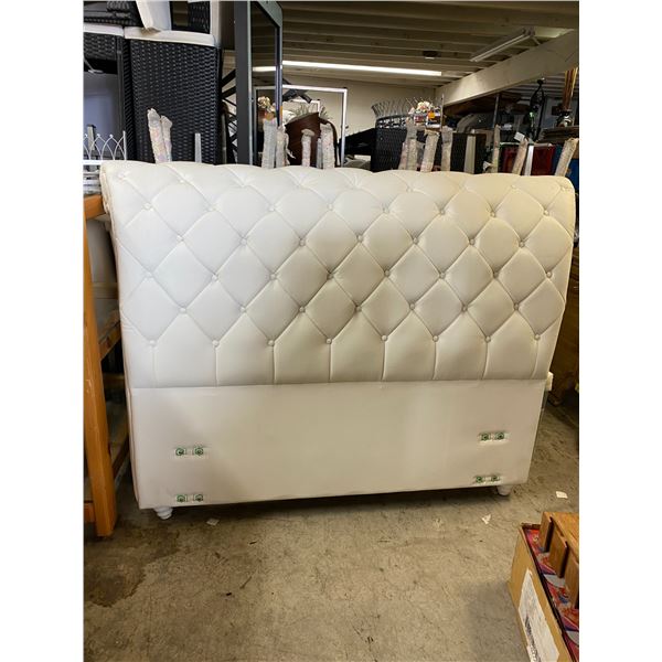 Queen head foot and rails has plarform for support