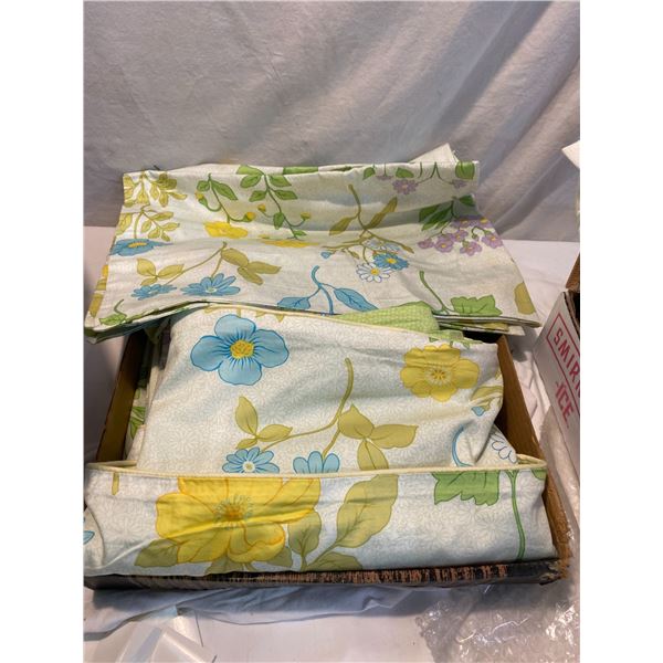 Two pillow shams Ana duvet cover pink