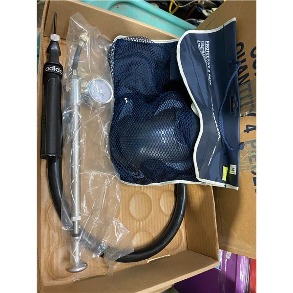 Knee pads size medium and two pumps