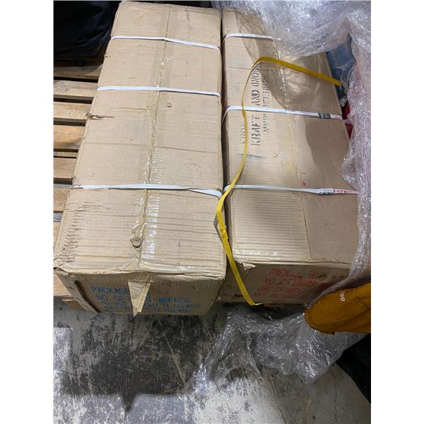 2 cases tooth brushes