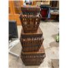 Image 1 : 2 sets of nesting baskets