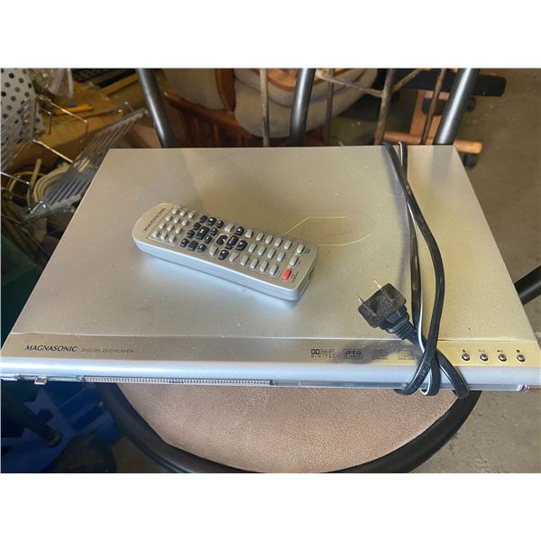Magnasonic DVD player with remote