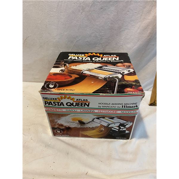 Pasta queen noodle making machine