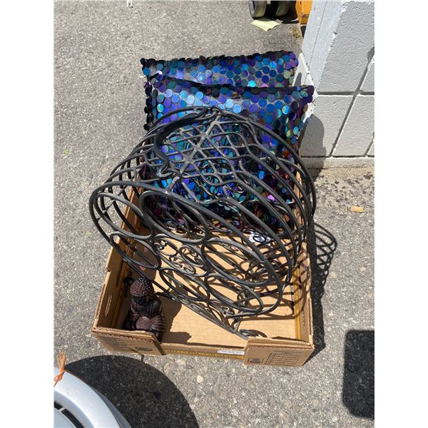 Wine rack, cushions and decor