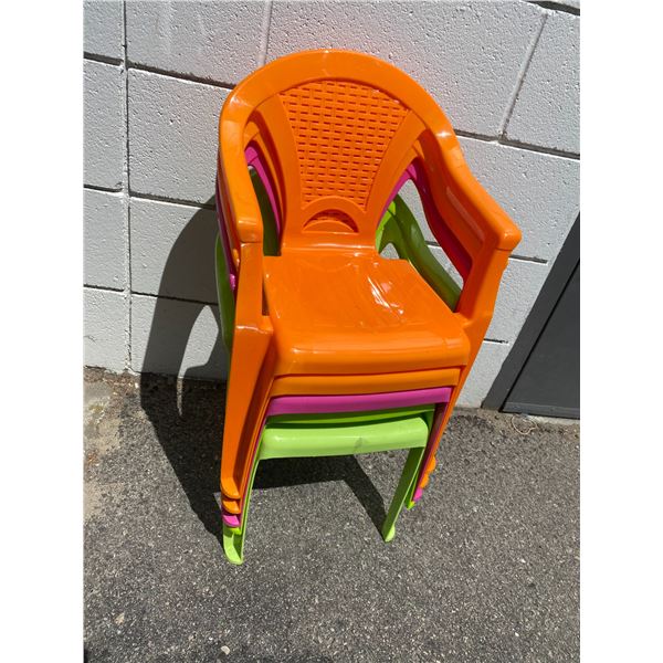 5 kids chairs