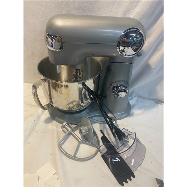 Cuisinart mixer