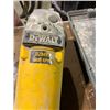 Image 2 : DEWALT D28493 LARGE ELECTRIC INDUSTRIAL ANGLE GRINDER WITH CUTTING BLADE & BUFFING DISC