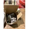 Image 8 : ASSORTED #100 CEMENT RESURFACING BITS & 8 1/2" ROUND POLISHING DISC HEADS