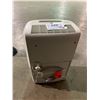 Image 2 : SEVILLE CLASSICS ELECTRIC TOWER FAN & WHITE KENMORE PORTABLE AIR CONDITIONER