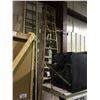 Image 2 : 12' WOODEN INDUSTRIAL STEP LADDER
