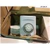 Image 2 : 4 BOXES OF 40 HMT01N-W 24 HOUR MECHANICAL IN-WALL TIMERS