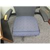 Image 2 : Haworth Rolling Adjustable Office Arm Chair w/ Mesh Back 030203