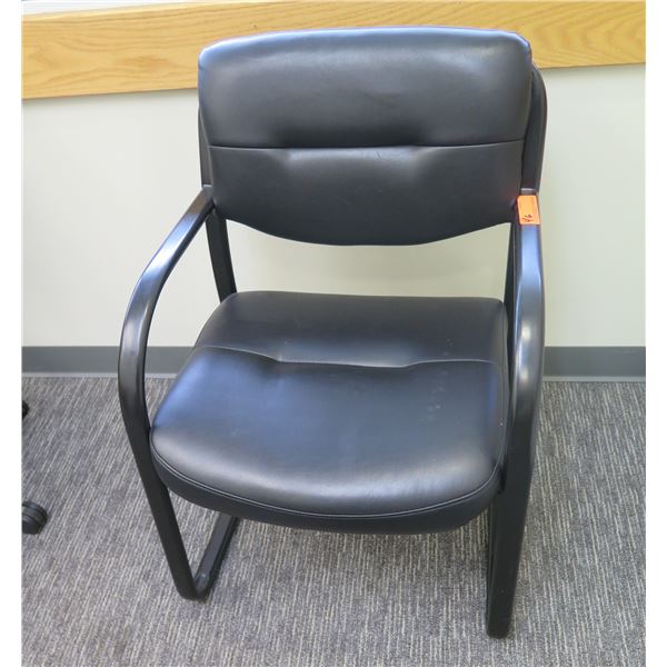 Office Upholstered Arm Chair 19" Seat