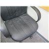 Image 2 : Rolling Adjustable Office Upholstered Arm Chair
