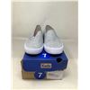 Image 1 : Keds Size 7 Ladies Shoes