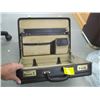 Image 2 : BRIEFCASE