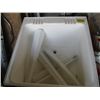 Image 1 : LAUNDRY SINK.