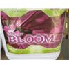 Image 2 : 2 10L CONTAINERS OF GREEN SKY BIO BLOOM 034 LIQUID FERTILIZER