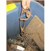 Image 2 : BIN OF ASST. VINTAGE TOOLS