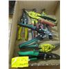 Image 1 : BOX OF TIN SNIPS