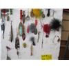 Image 2 : LG. PIECE OF STYROFOAM FISHING HOOKS