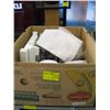 Image 1 : BOX WITH ELECTRIC SLICER, BLENDER, KETTLE ETC.